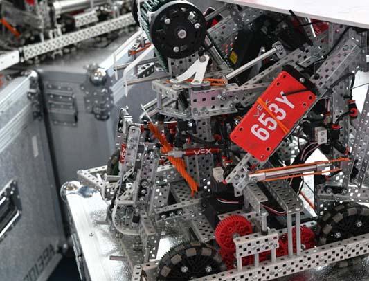 人民网报道：VEX机器人亚洲公开赛华北大区赛在秦皇岛北戴河新区完赛